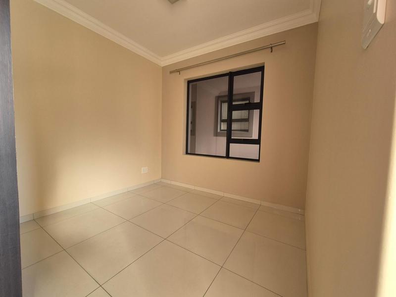 To Let 3 Bedroom Property for Rent in Bloubergrant Western Cape
